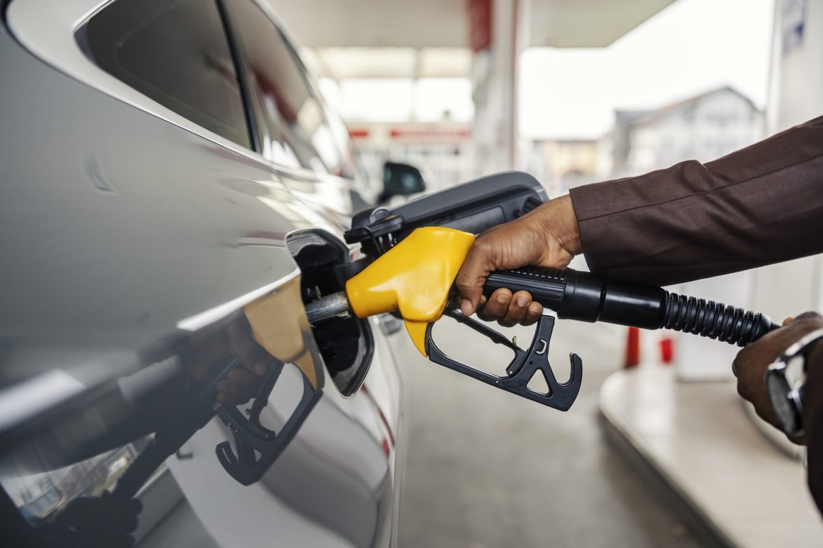 Hausse du carburant 2026 : Quelles stratégies adopter pour limiter l’impact sur vos coûts de mobilité professionnelle ?